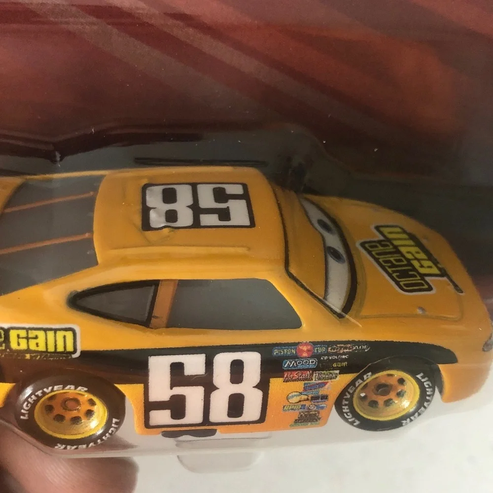 Mattel Disney Pixar Cars Yellow Billy Oilchanger Die-Cast Car